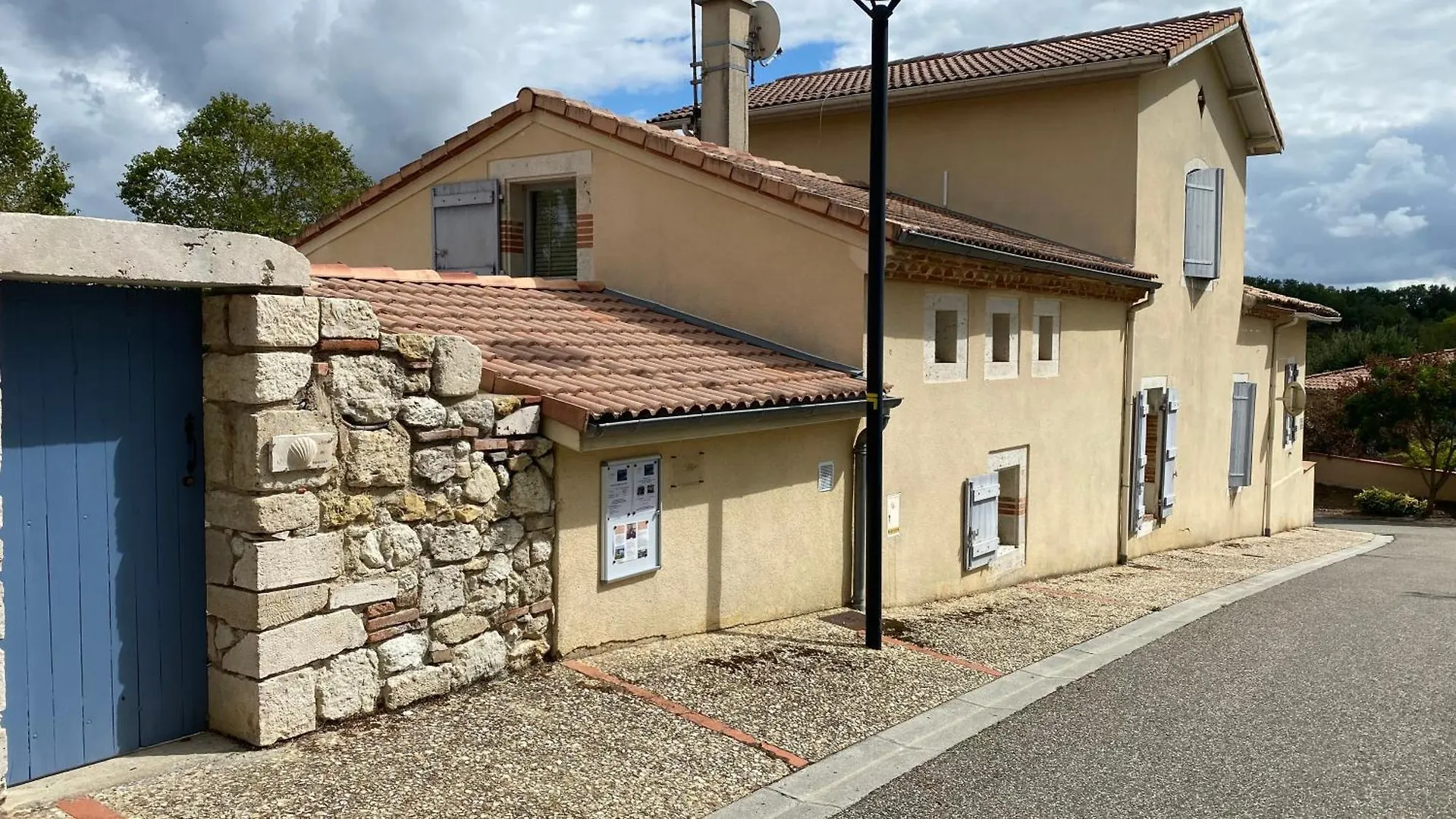 Gites De Marchet Auvillar Bed & Breakfast